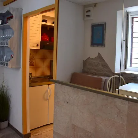 Apartment Bugevila *